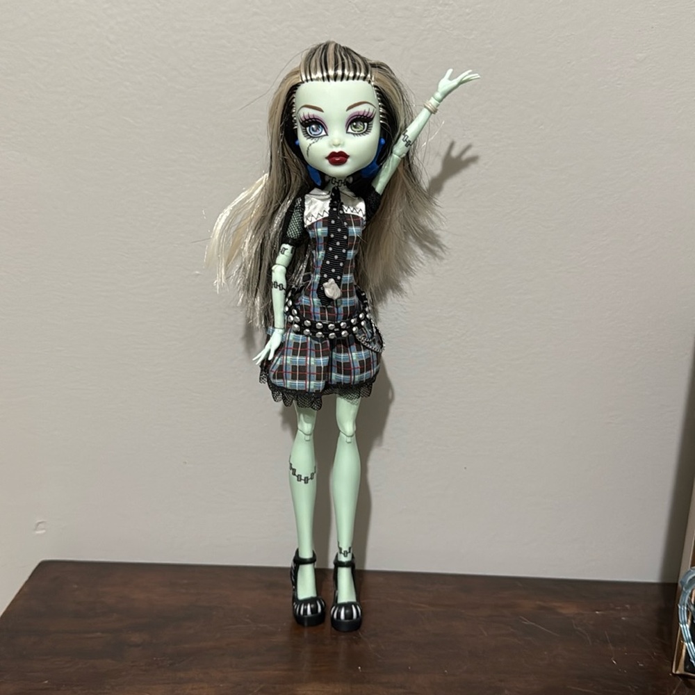 Monster High 2015 Frankie Stein Doll